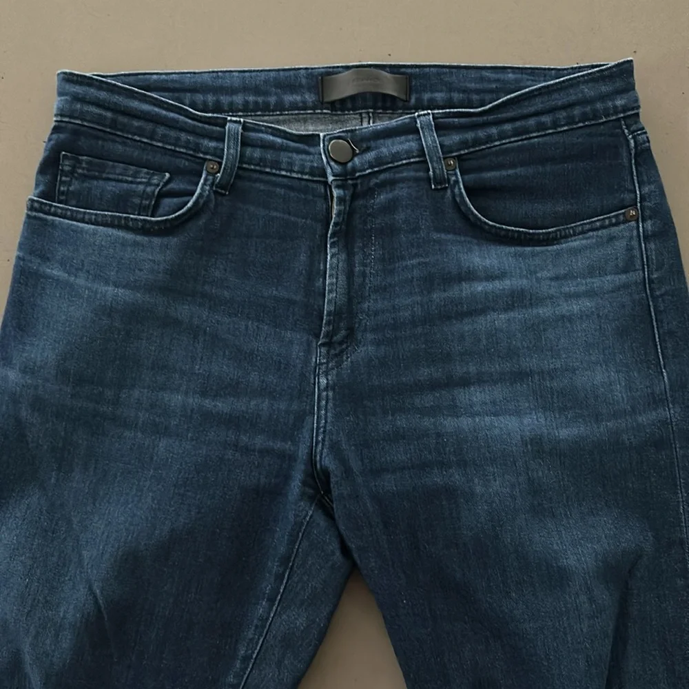 J Brand Tyler Slim Fit Jeans in Andro | Size 34 - Picture 2 of 9